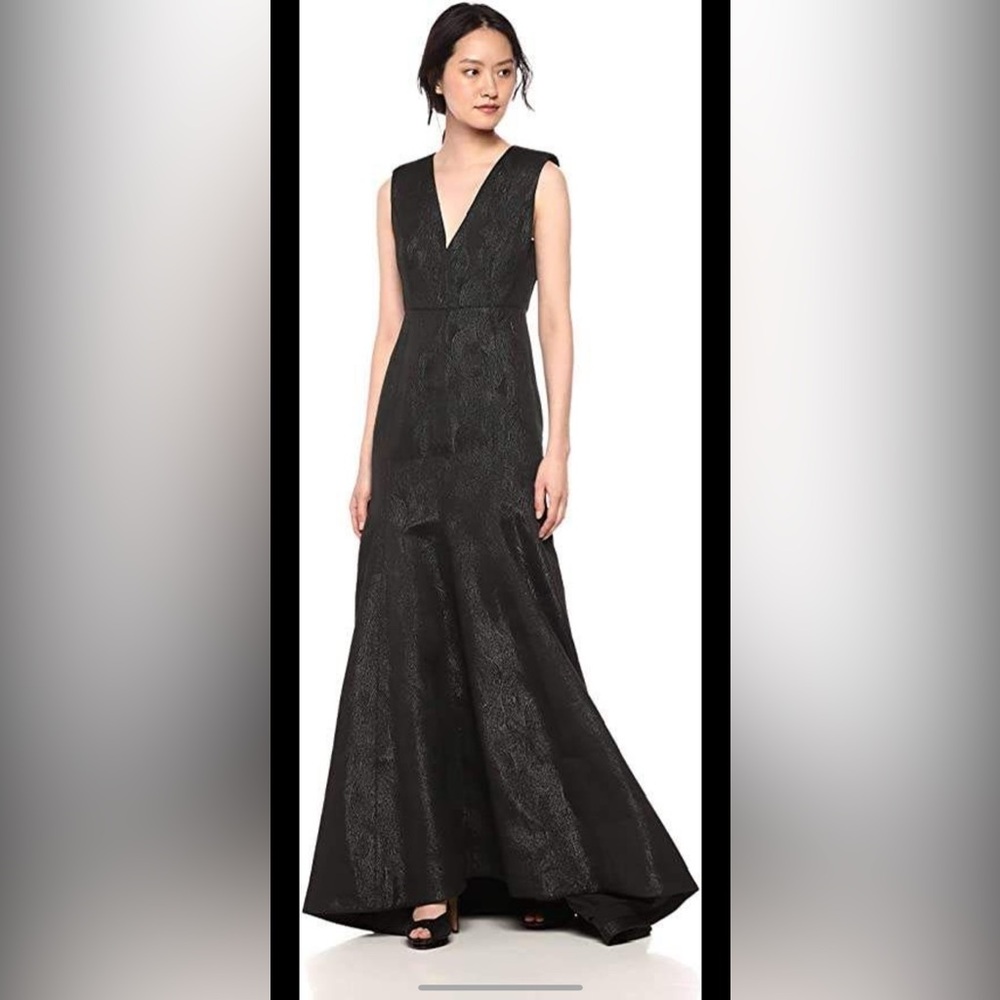 Halston Heritage V-Neck Black Sleeveless Gown Size 10